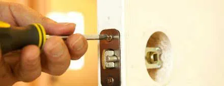 Affordable Locksmith Services Brooklyn, NY 718-489-9819 - 24-hour-lock-key-01